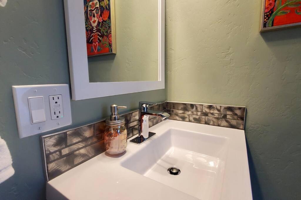 Charming And Cozy Studio Gaslamp! Perfectly Located In San Diego Downtown! Apartment Bagian luar foto